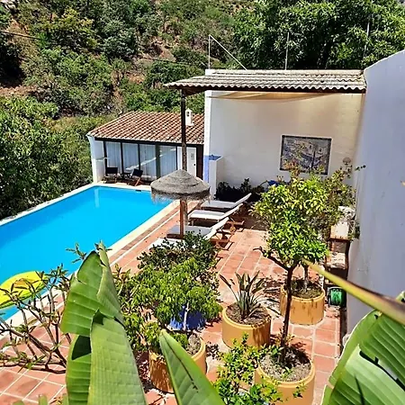 Rural El Oasis Bed & Breakfast 3*